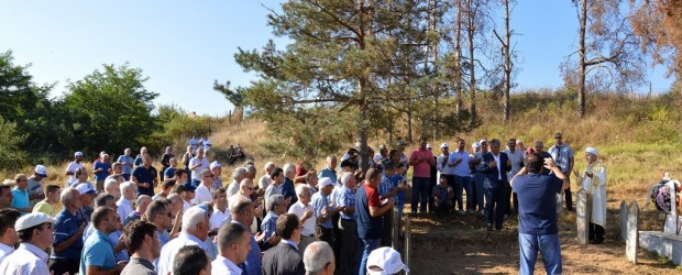 DOST partisi temsilcileri, Bulgaristan Türklerinin meşalesi Nuri Adalı’yı andılar