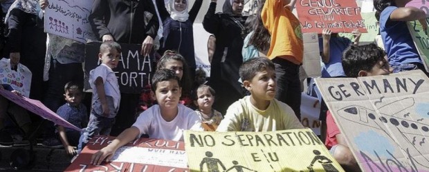 Yunanistan’da sığınmacılardan protesto